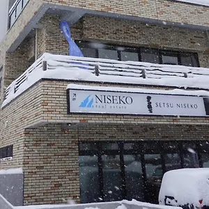 Mountainside Palace 2*, Niseko Japan